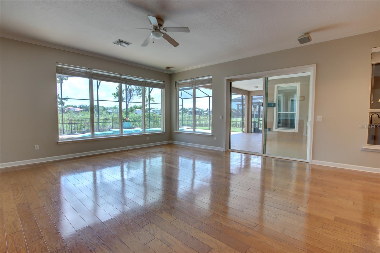 Image 25 of 63 For 1528 Langham Terrace