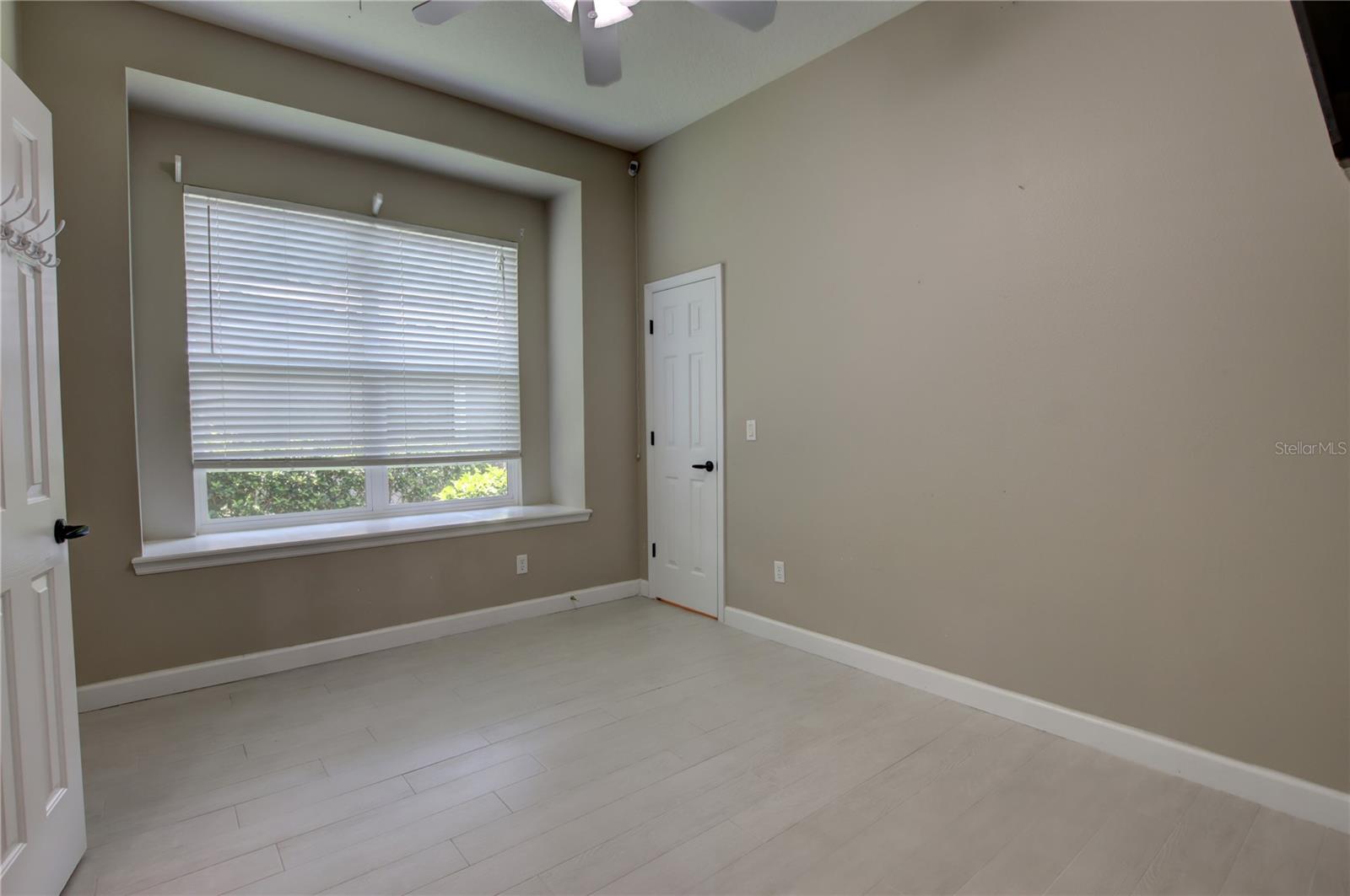 Image 42 of 63 For 1528 Langham Terrace