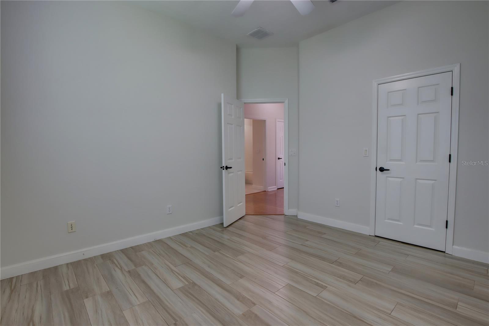 Image 47 of 63 For 1528 Langham Terrace
