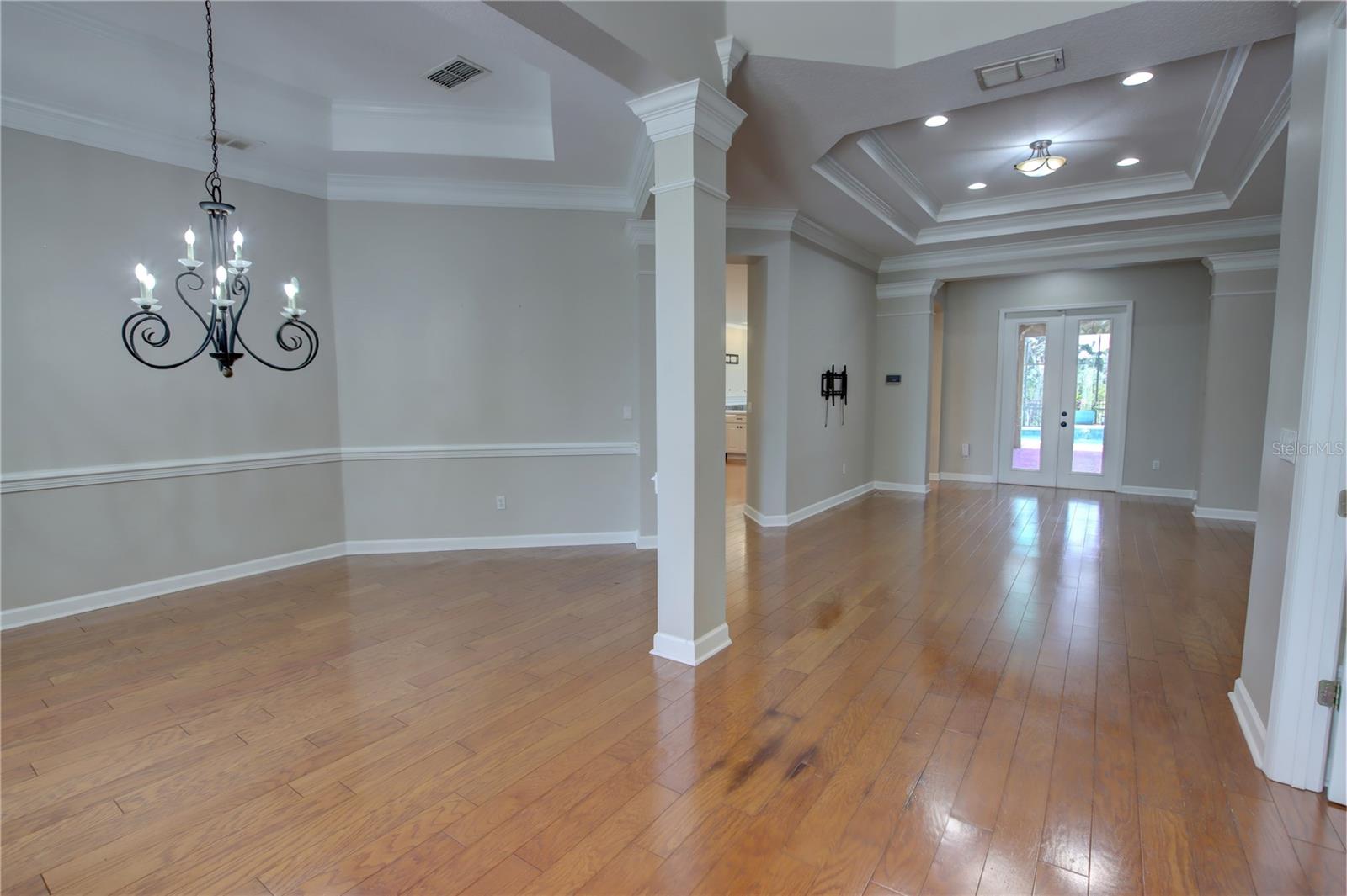 Image 6 of 63 For 1528 Langham Terrace