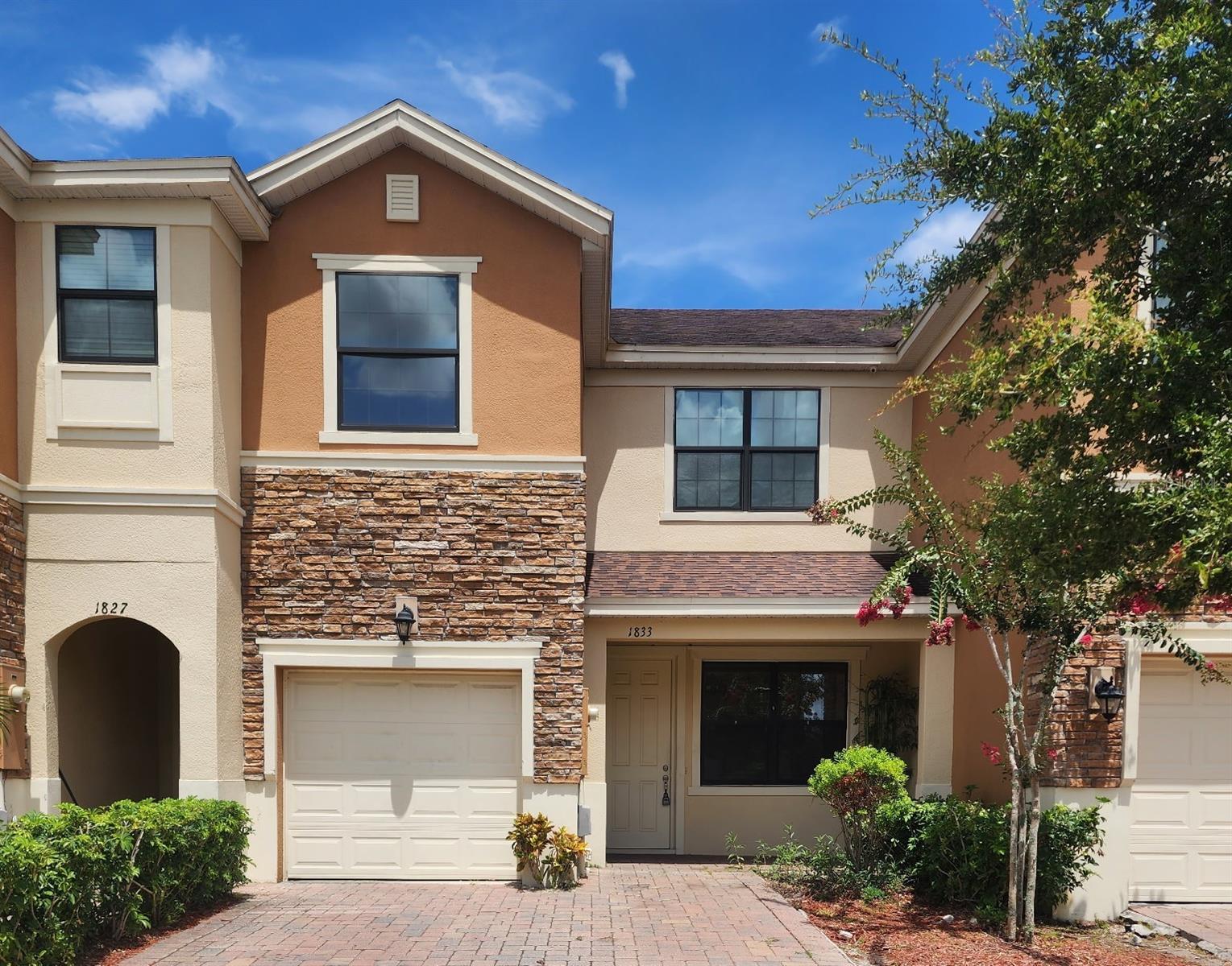 Image 3 of 33 For 1833 Portofino Meadows Boulevard