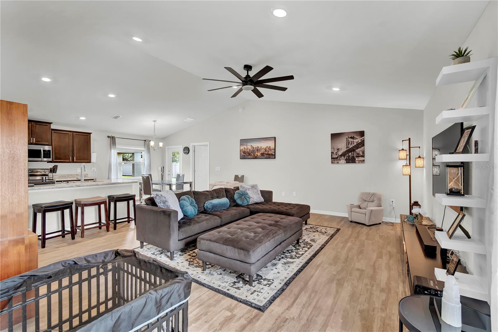Image 22 of 31 For 6912 Mossy Oak Lane