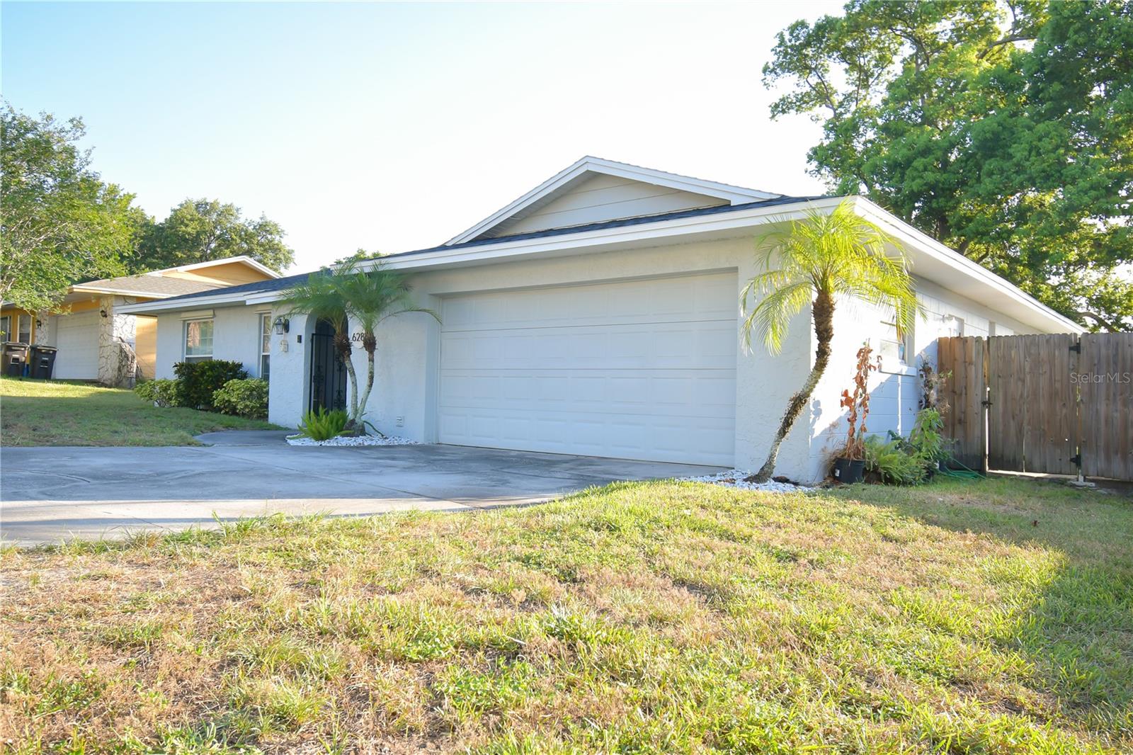 Image 3 of 58 For 628 Riverview Avenue