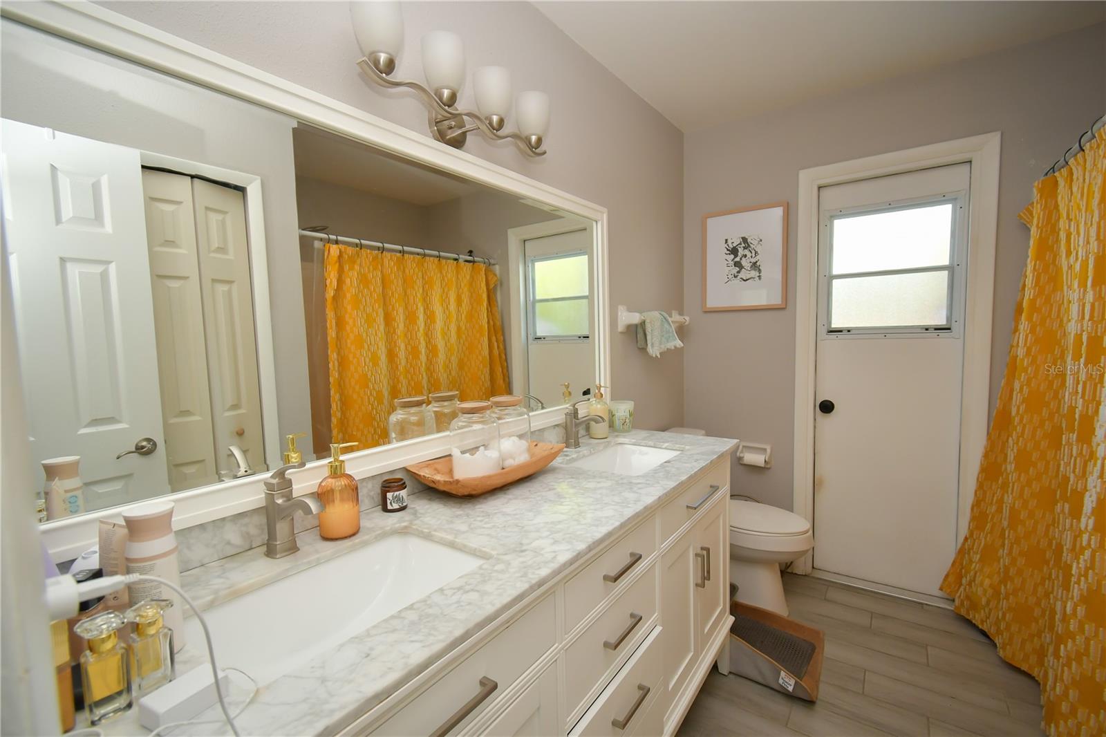 Image 30 of 58 For 628 Riverview Avenue