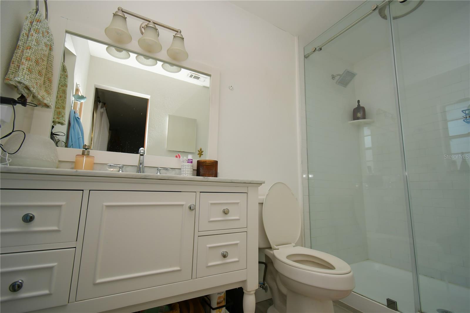 Image 33 of 58 For 628 Riverview Avenue