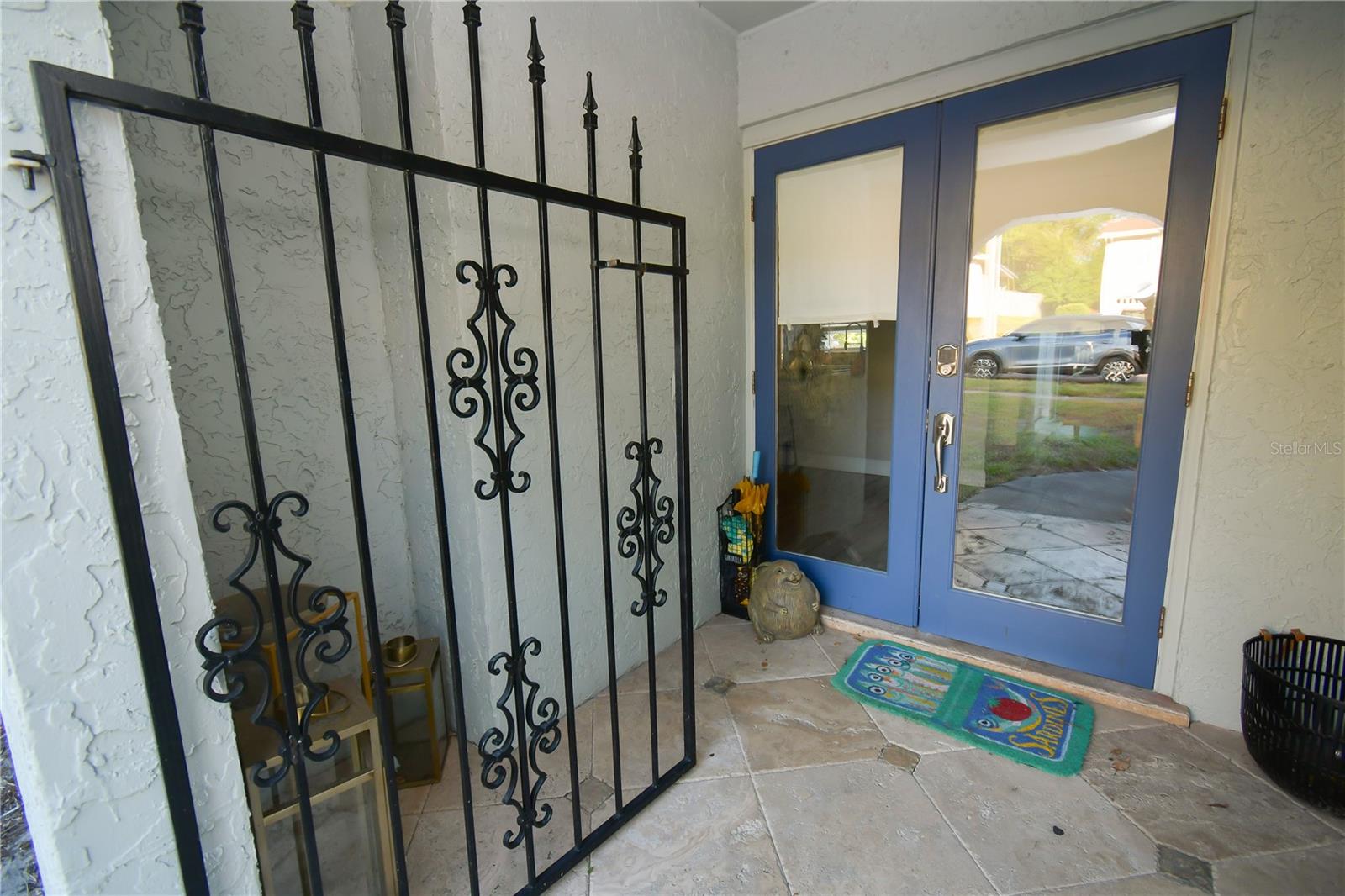 Image 4 of 58 For 628 Riverview Avenue