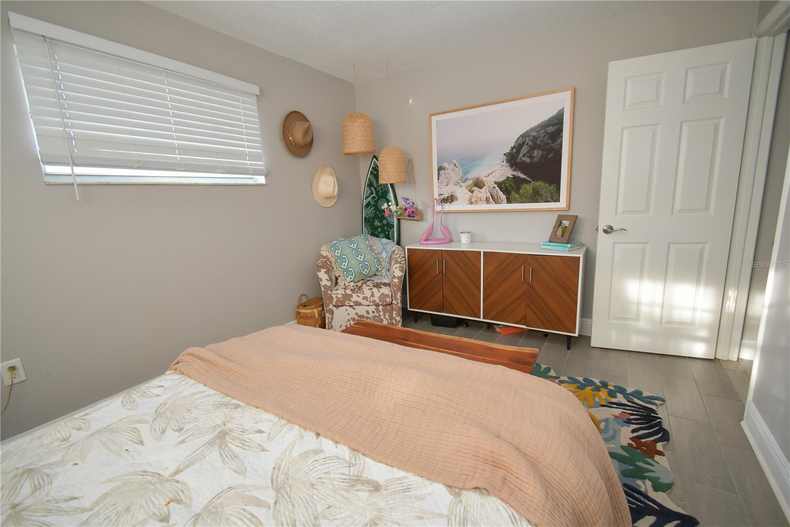 Image 44 of 58 For 628 Riverview Avenue