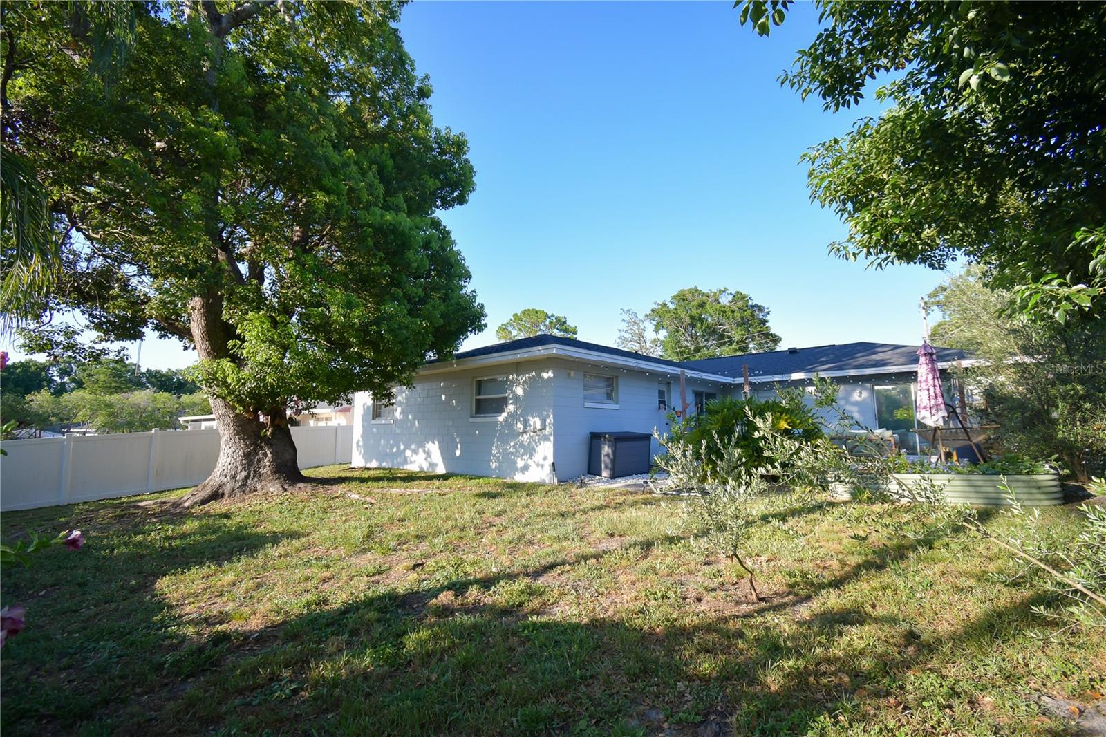 Image 49 of 58 For 628 Riverview Avenue