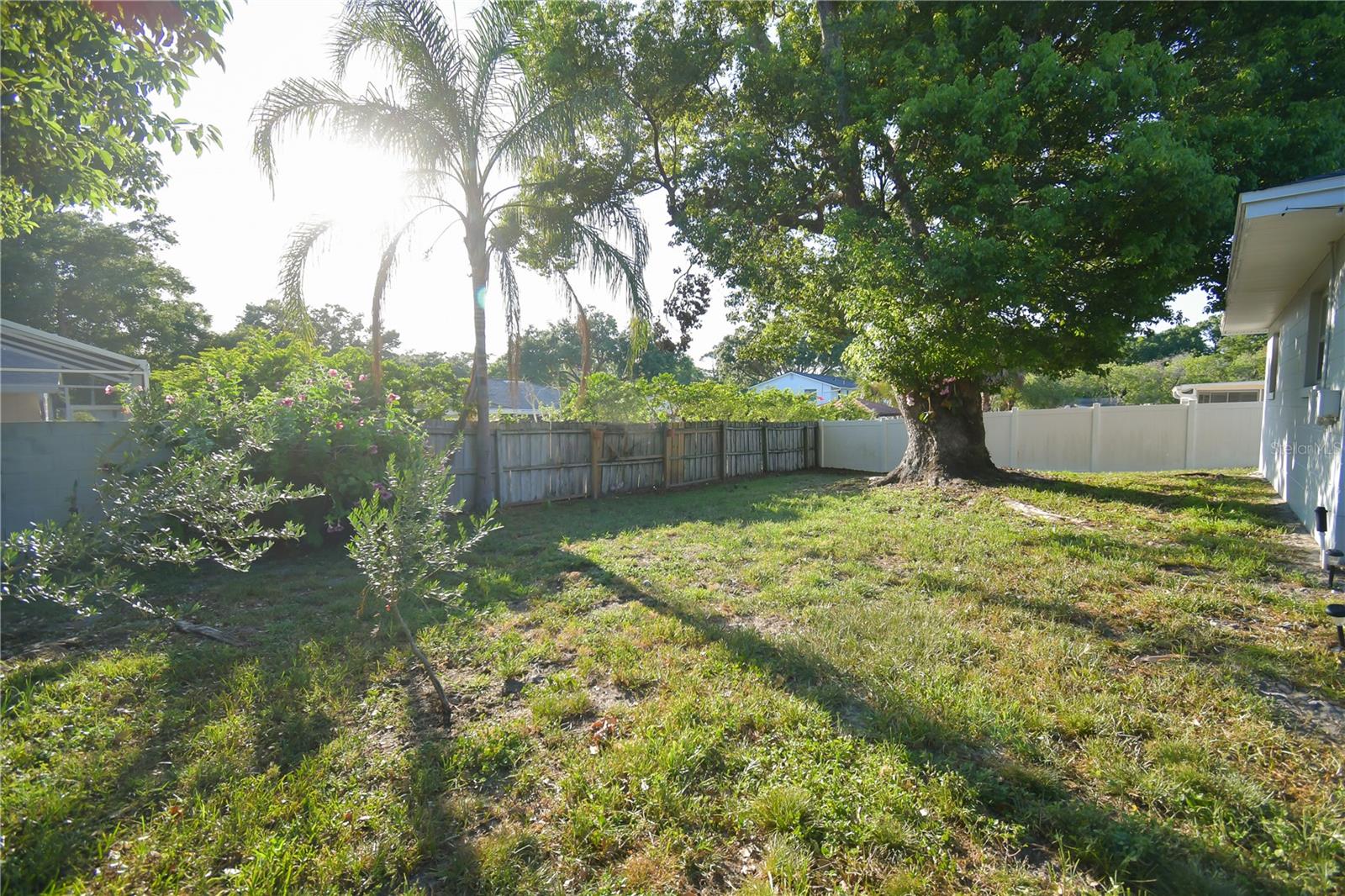 Image 51 of 58 For 628 Riverview Avenue