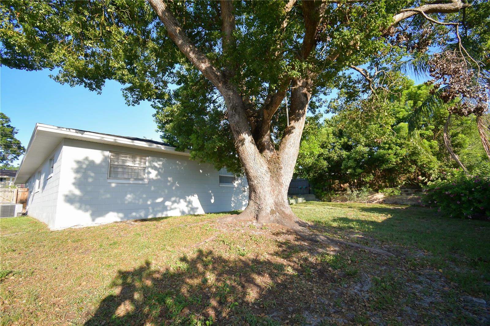 Image 55 of 58 For 628 Riverview Avenue