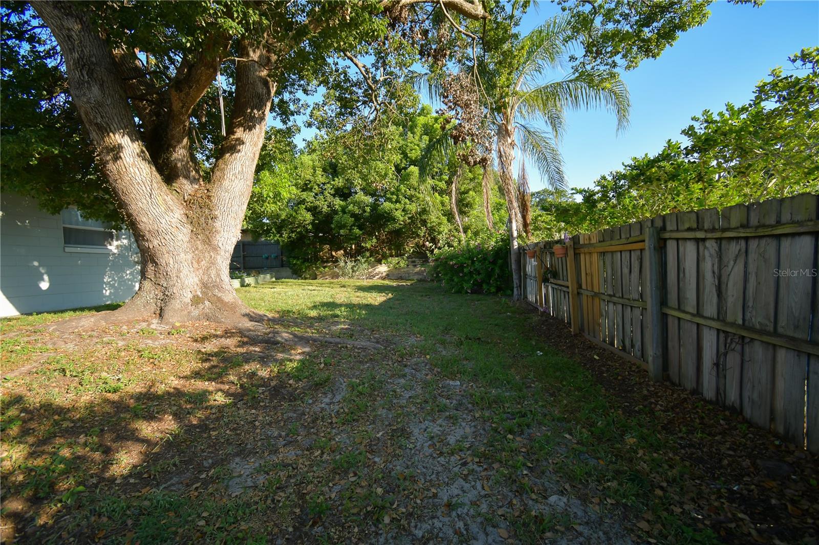 Image 56 of 58 For 628 Riverview Avenue