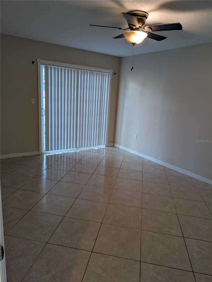 Image 11 of 31 For 211 Esplanade Way 105