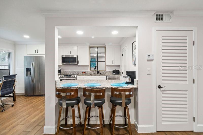 Image 12 of 24 For 108 Crown Oaks Way