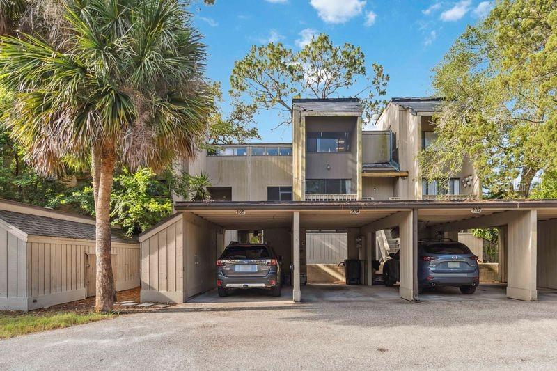 Image 3 of 24 For 108 Crown Oaks Way