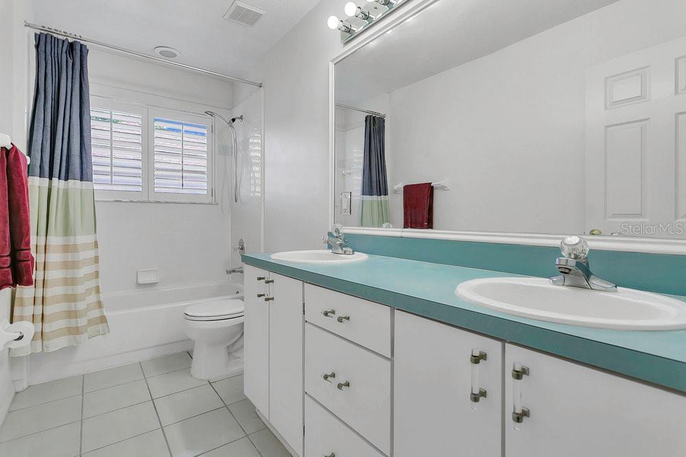 Image 13 of 33 For 1731 Knotting Hill Drive