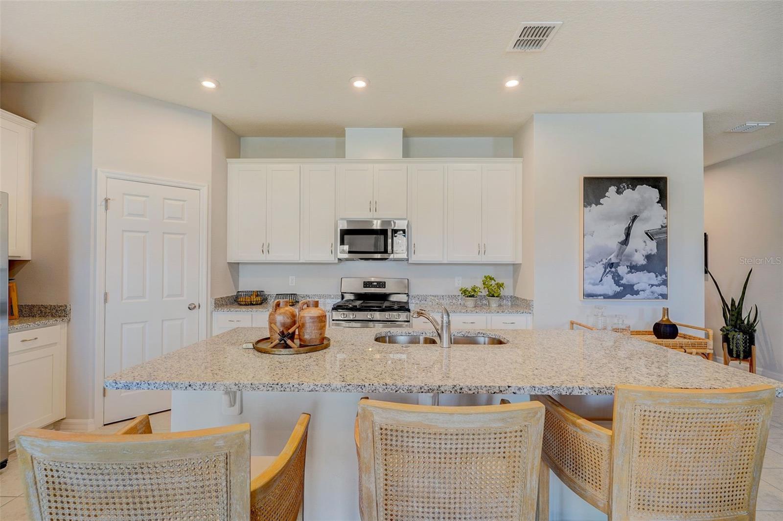 Image 15 of 39 For 4956 Quarryside Drive