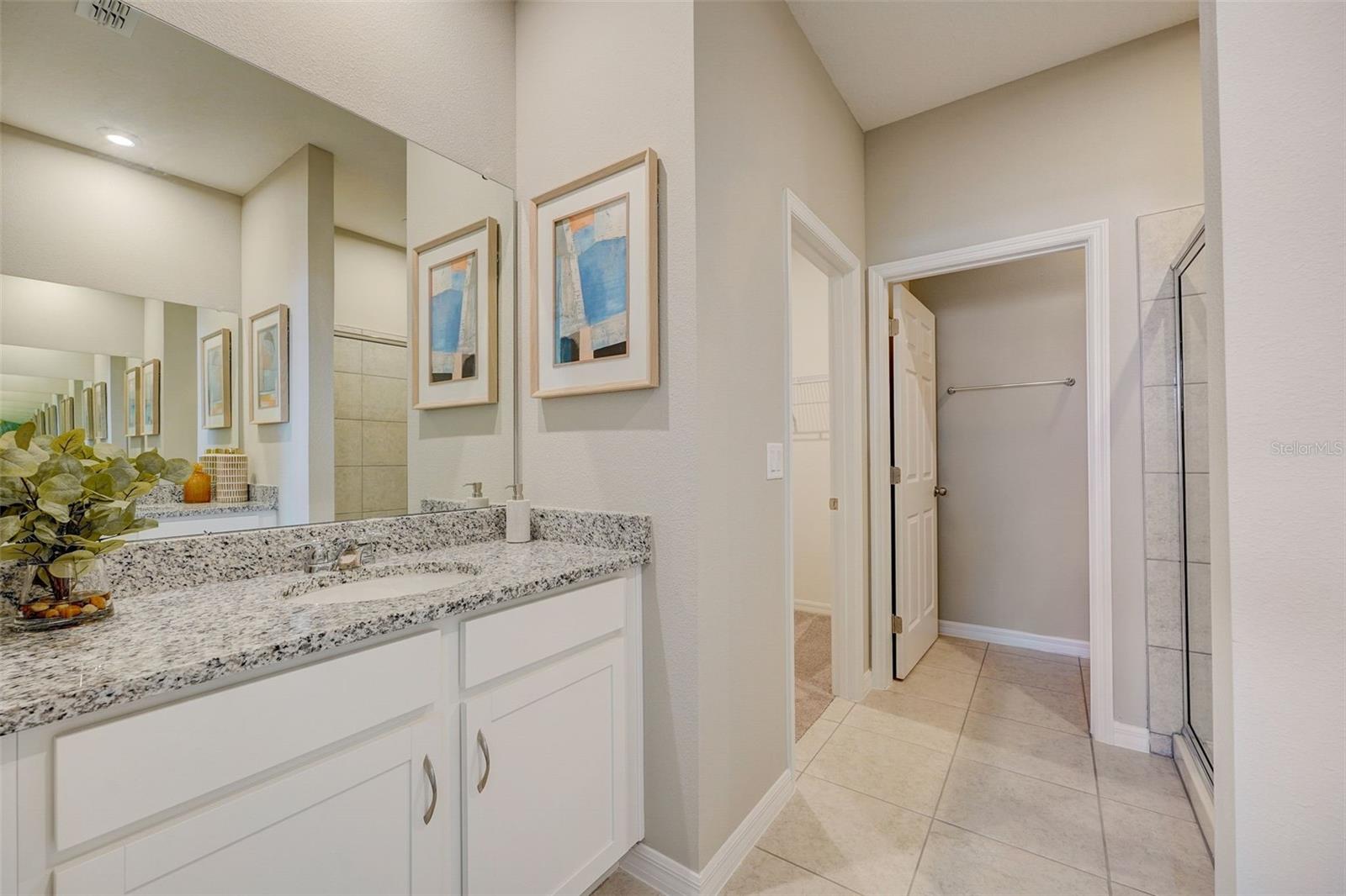 Image 22 of 39 For 4956 Quarryside Drive