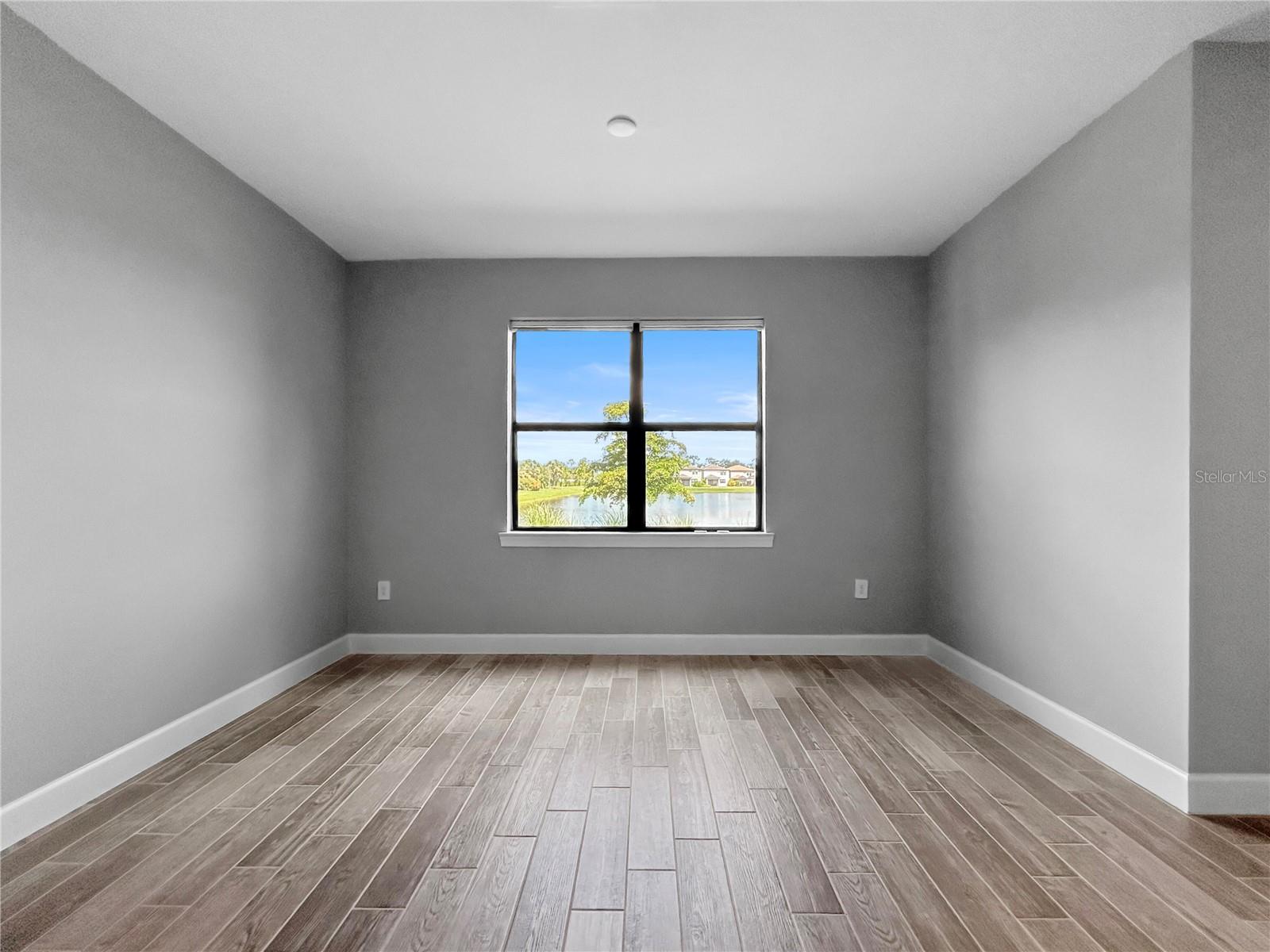 Image 11 of 47 For 6256 Baywood Court