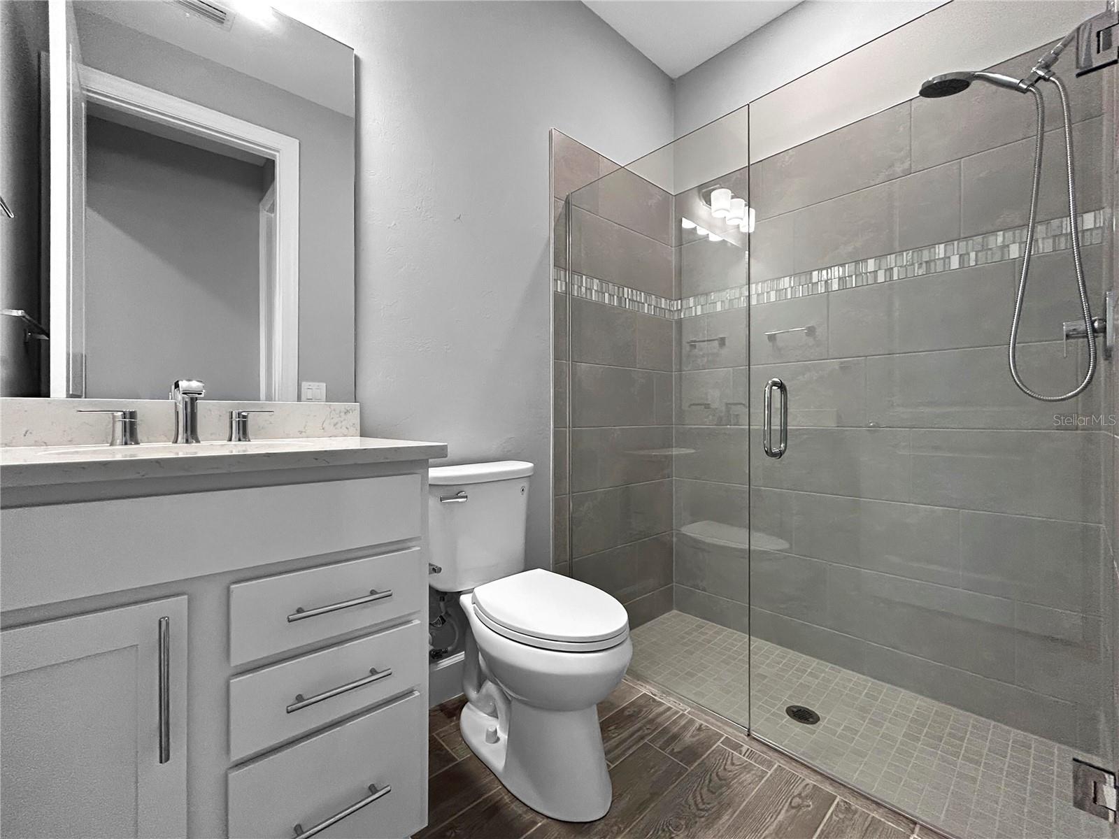 Image 18 of 47 For 6256 Baywood Court