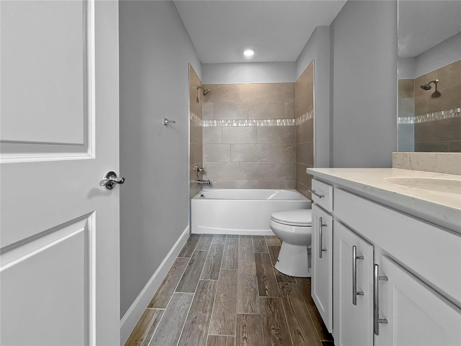 Image 37 of 47 For 6256 Baywood Court