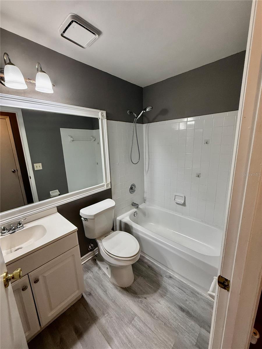 Image 9 of 11 For 9444 Bud Wood Street