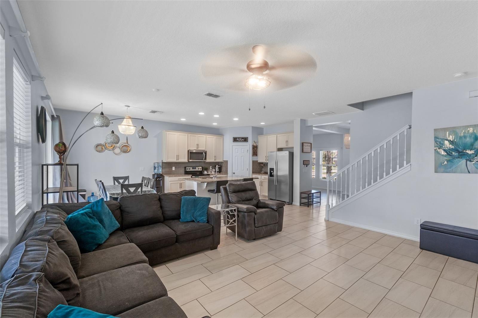 Image 13 of 39 For 2560 Hayden Valley Street