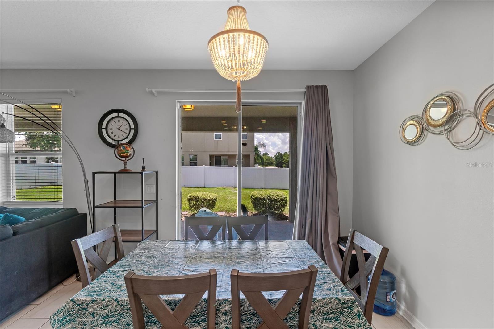 Image 15 of 39 For 2560 Hayden Valley Street