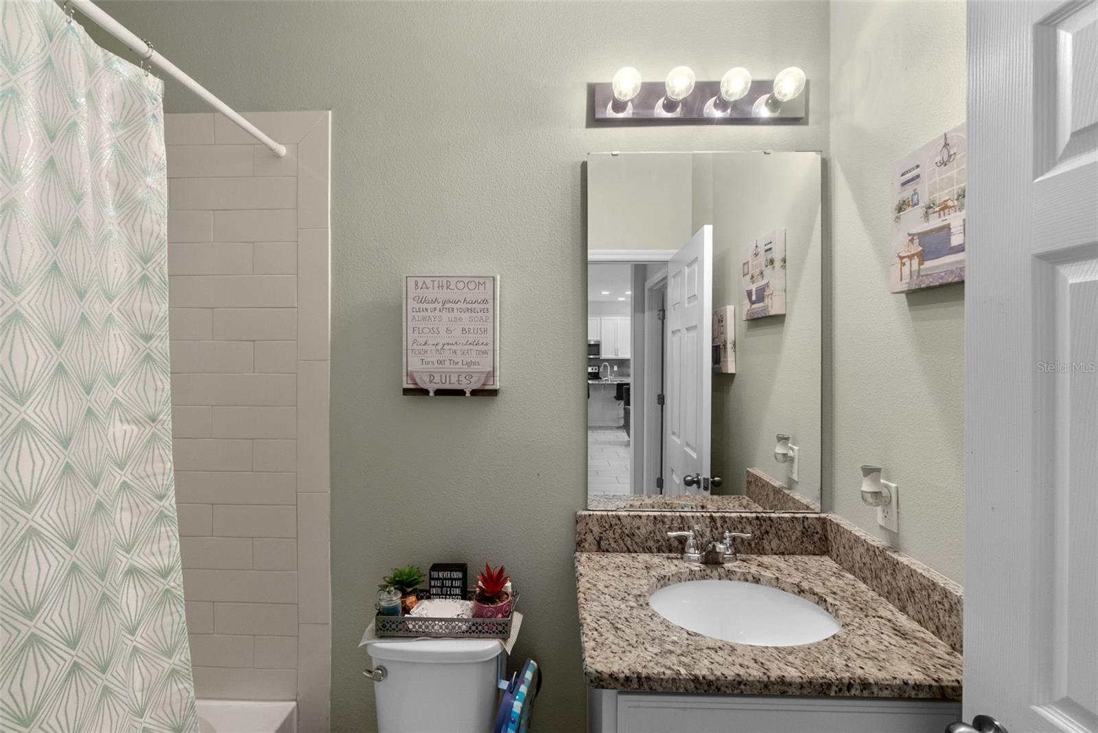 Image 19 of 39 For 2560 Hayden Valley Street