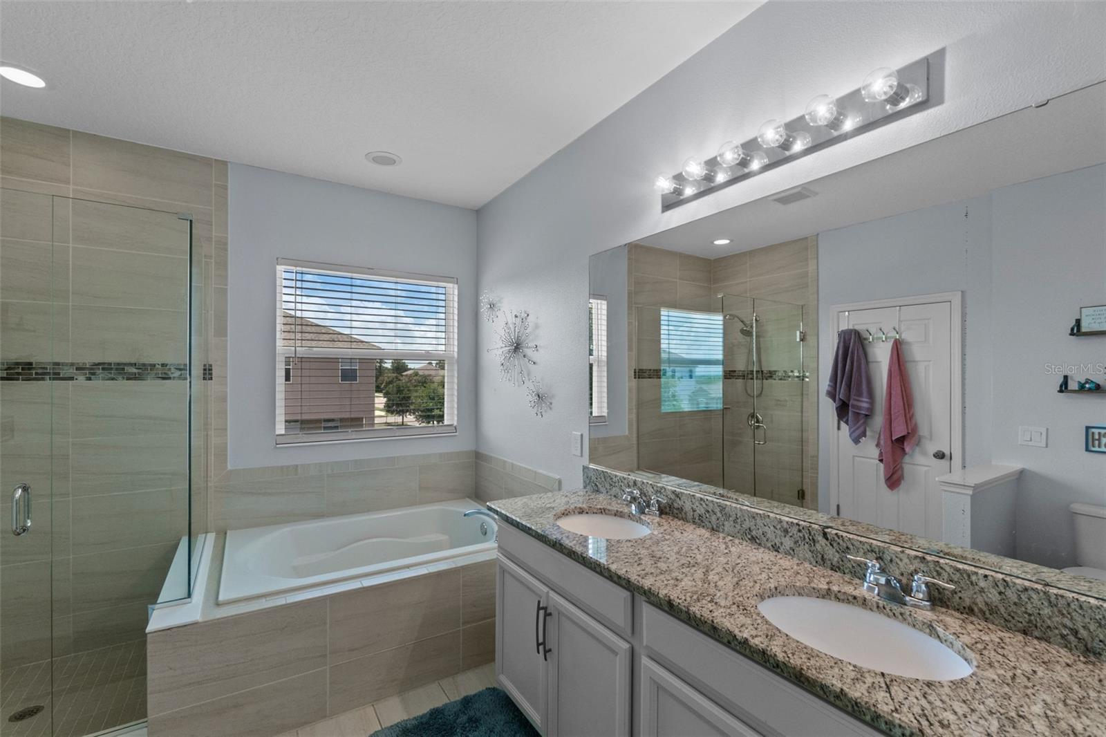 Image 26 of 39 For 2560 Hayden Valley Street