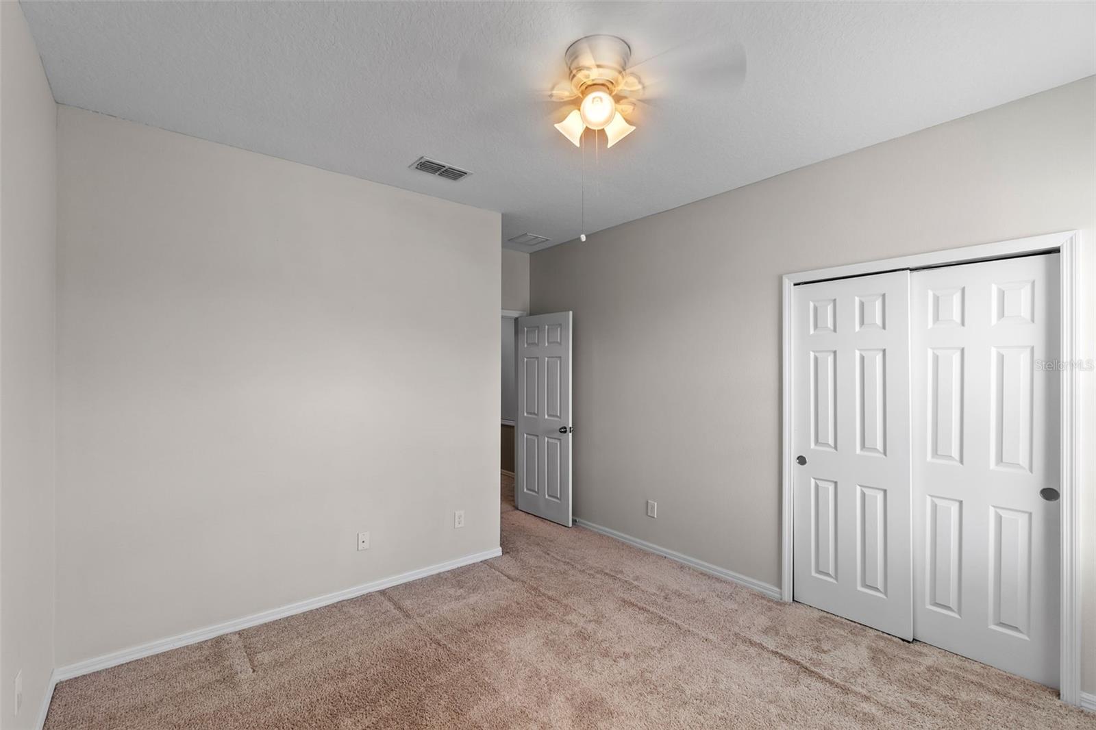 Image 33 of 39 For 2560 Hayden Valley Street
