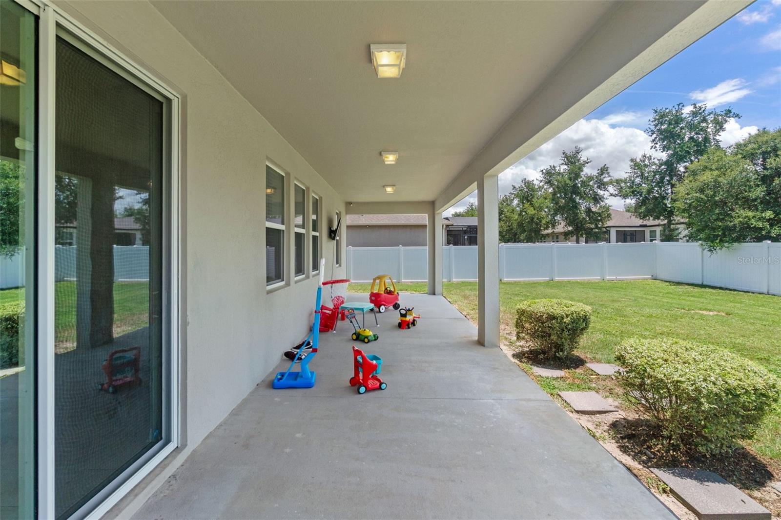 Image 36 of 39 For 2560 Hayden Valley Street