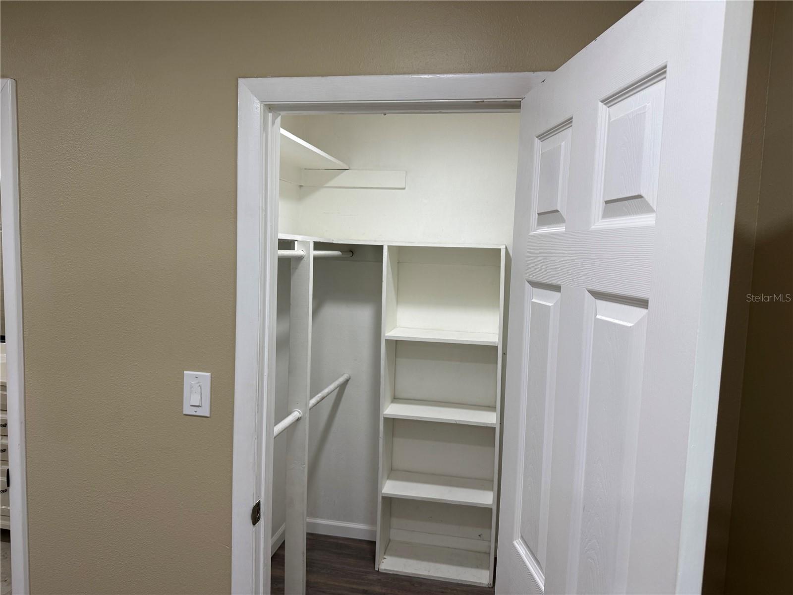 Image 15 of 20 For 129 Springwood Cir  D