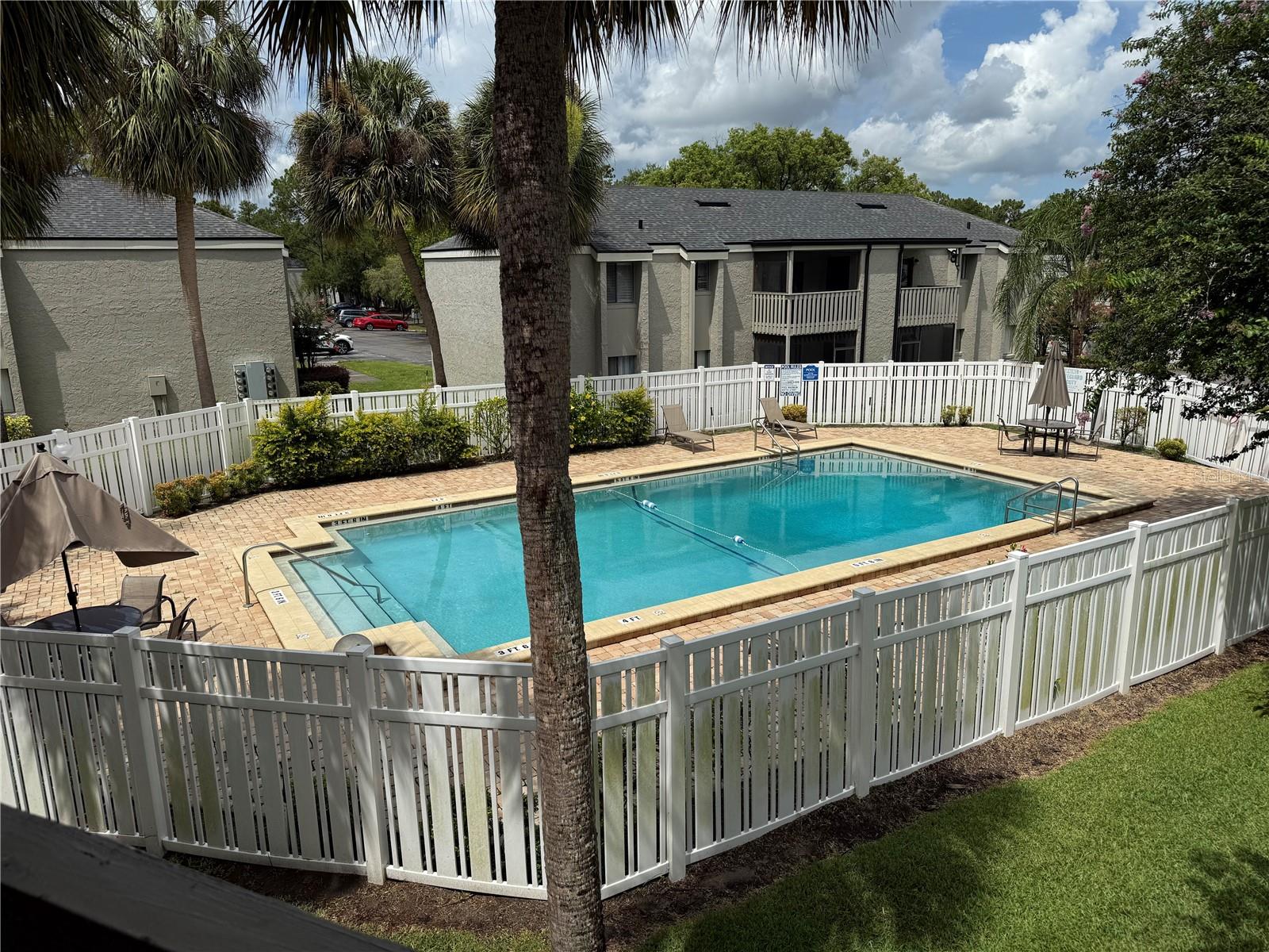 Image 6 of 20 For 129 Springwood Cir  D