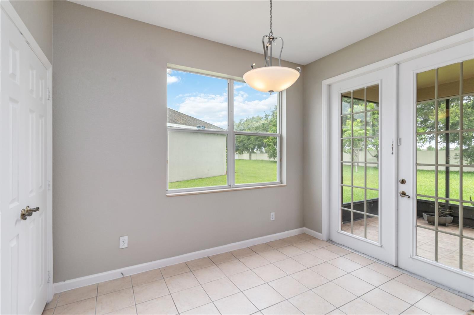 Image 13 of 45 For 2871 Paige Drive