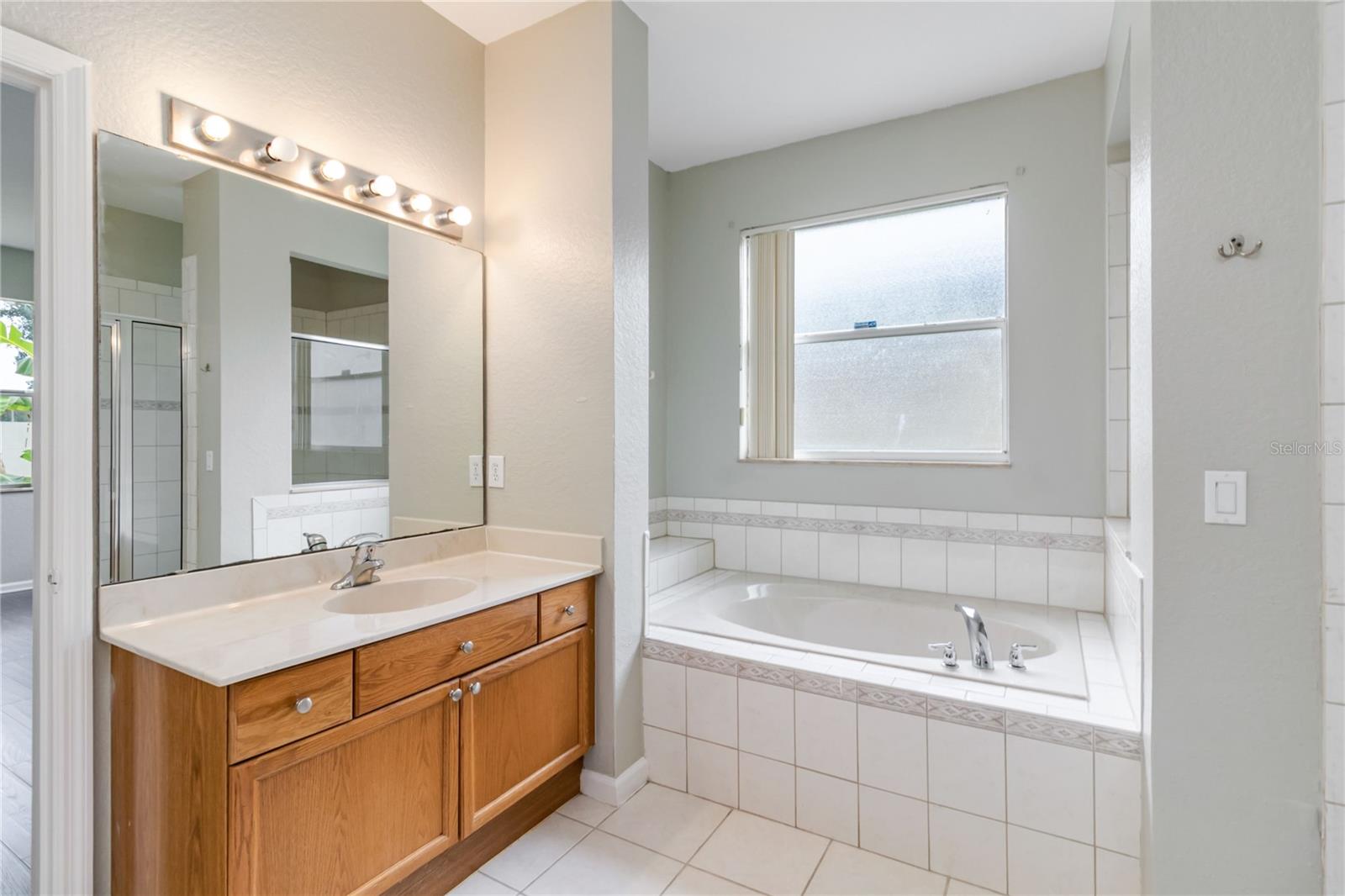 Image 18 of 45 For 2871 Paige Drive