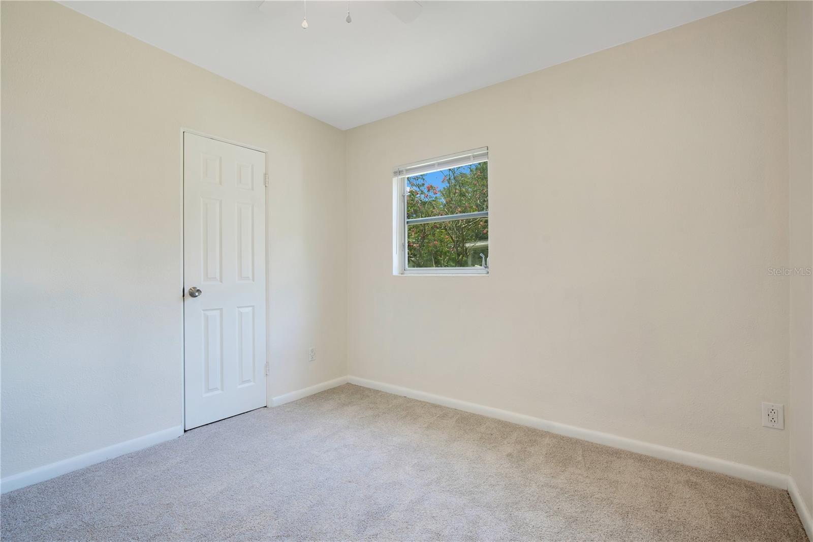 Image 15 of 30 For 102 Mayrose Drive