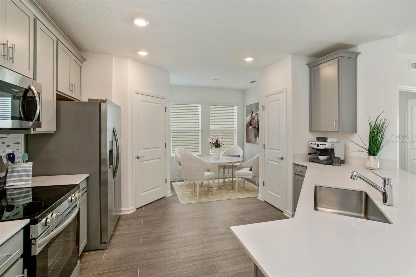 Image 3 of 28 For 3048 Armstrong Avenue