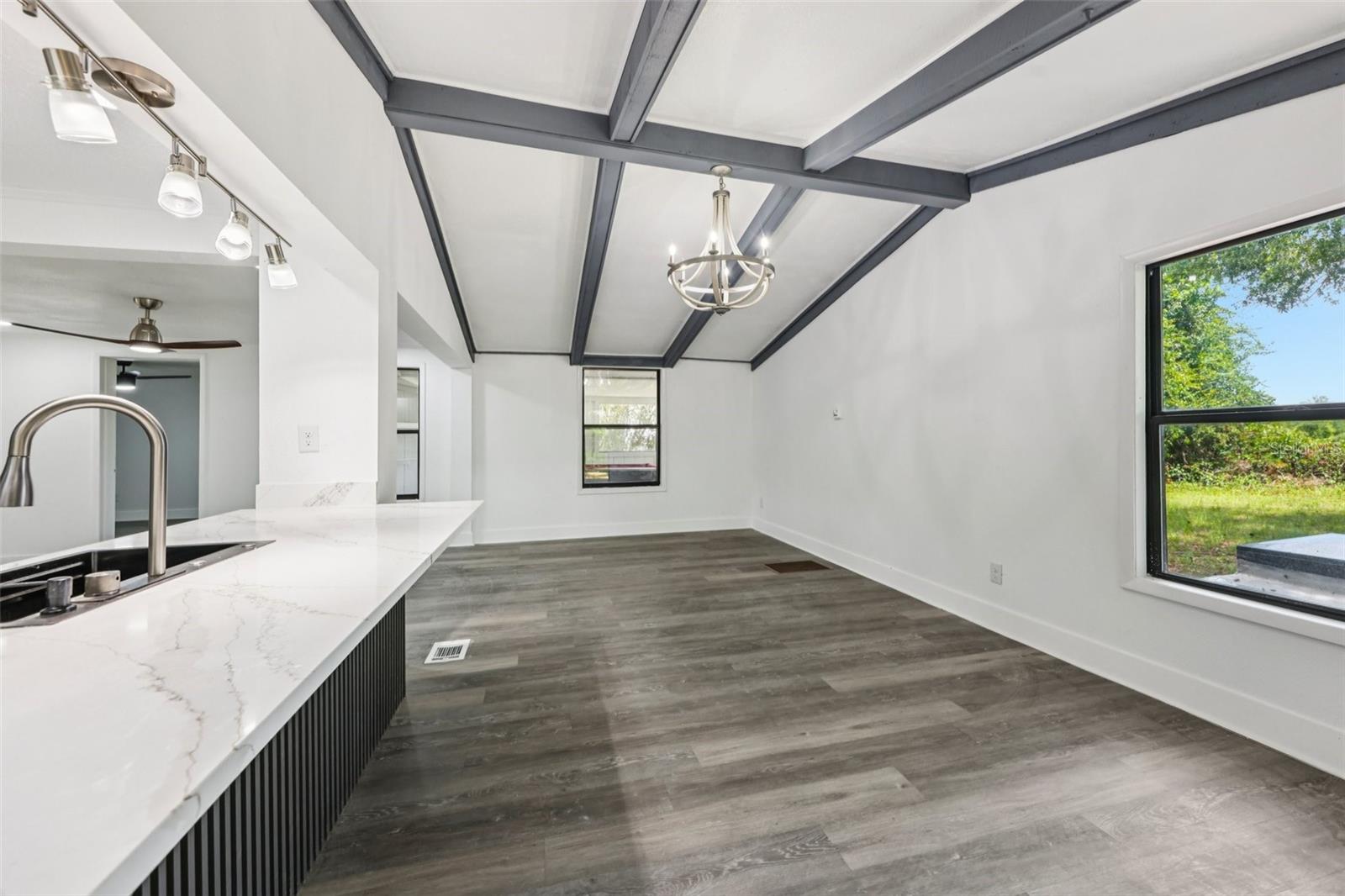 Image 16 of 44 For 18015 Beach Street
