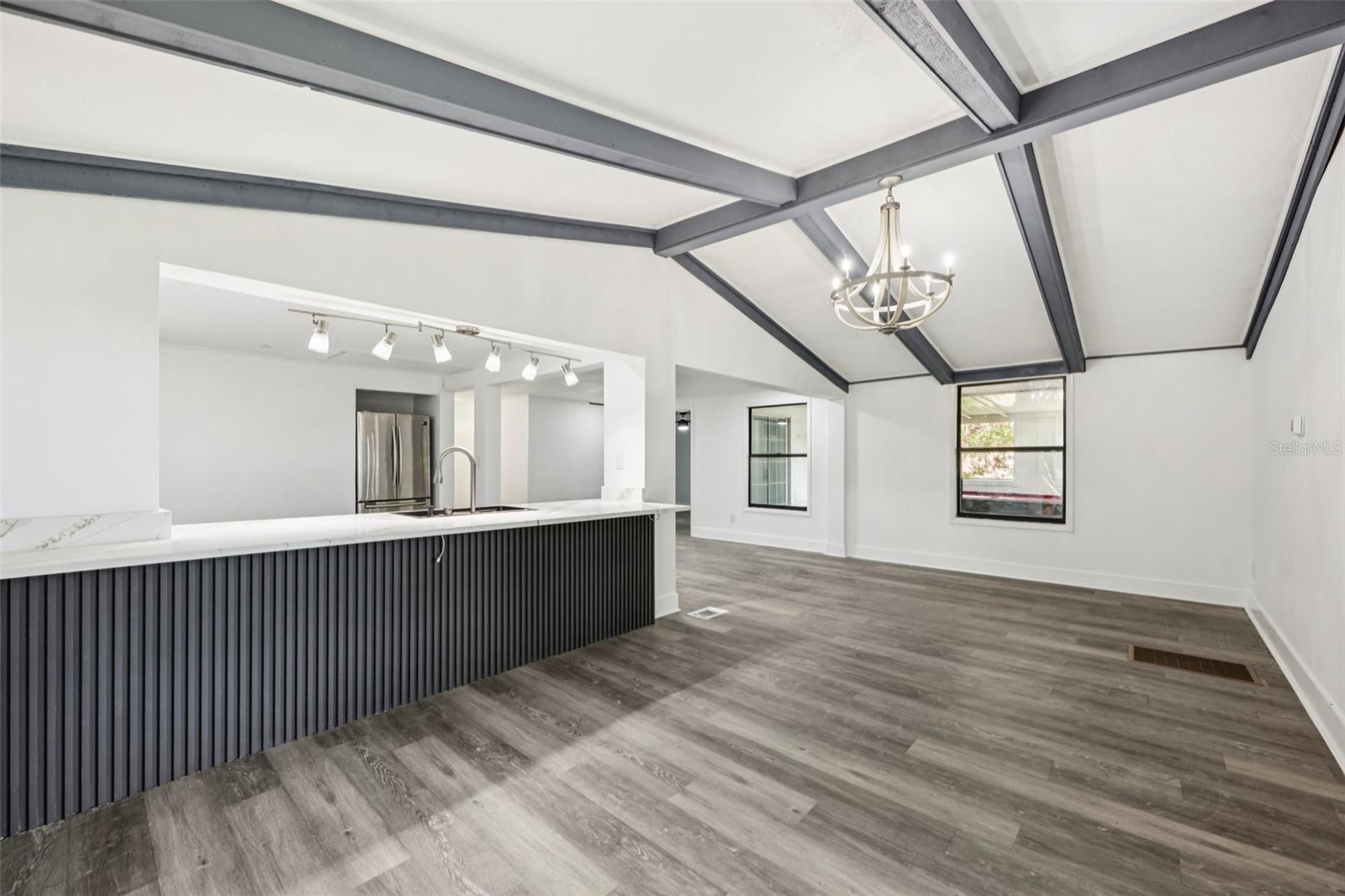 Image 17 of 44 For 18015 Beach Street