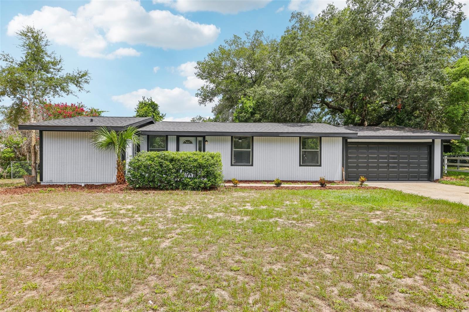 Image 3 of 44 For 18015 Beach Street