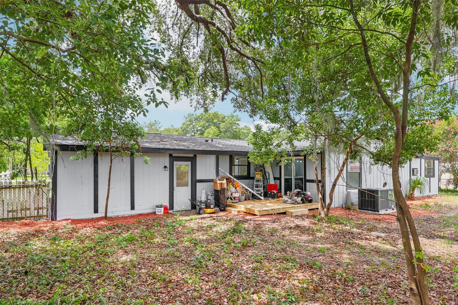 Image 43 of 44 For 18015 Beach Street