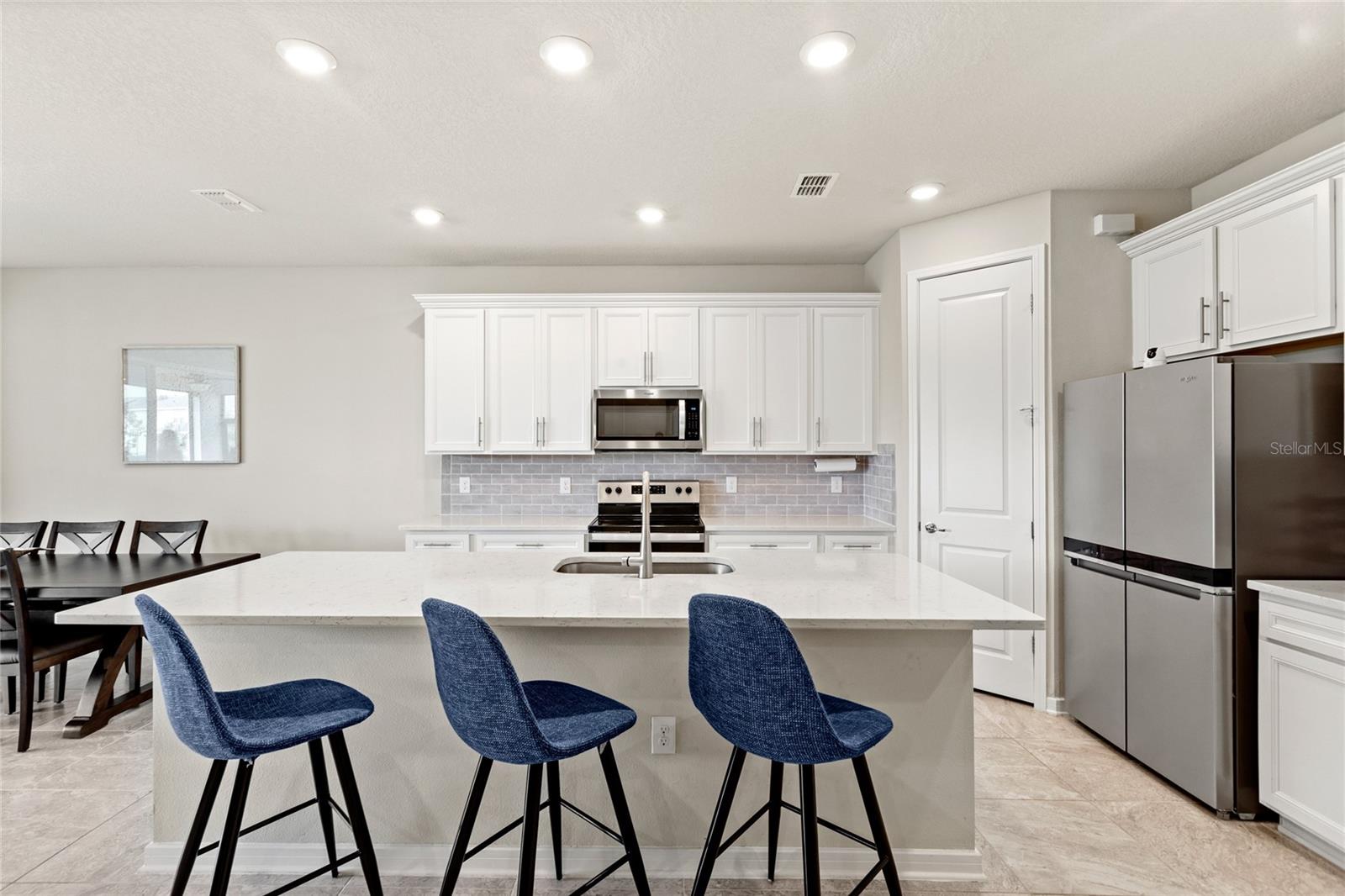 Image 6 of 41 For 5065 Sparkling Water Way