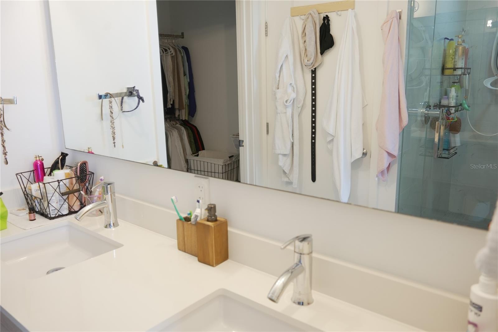 Image 18 of 99 For 16385 Biscayne Boulevard 2806