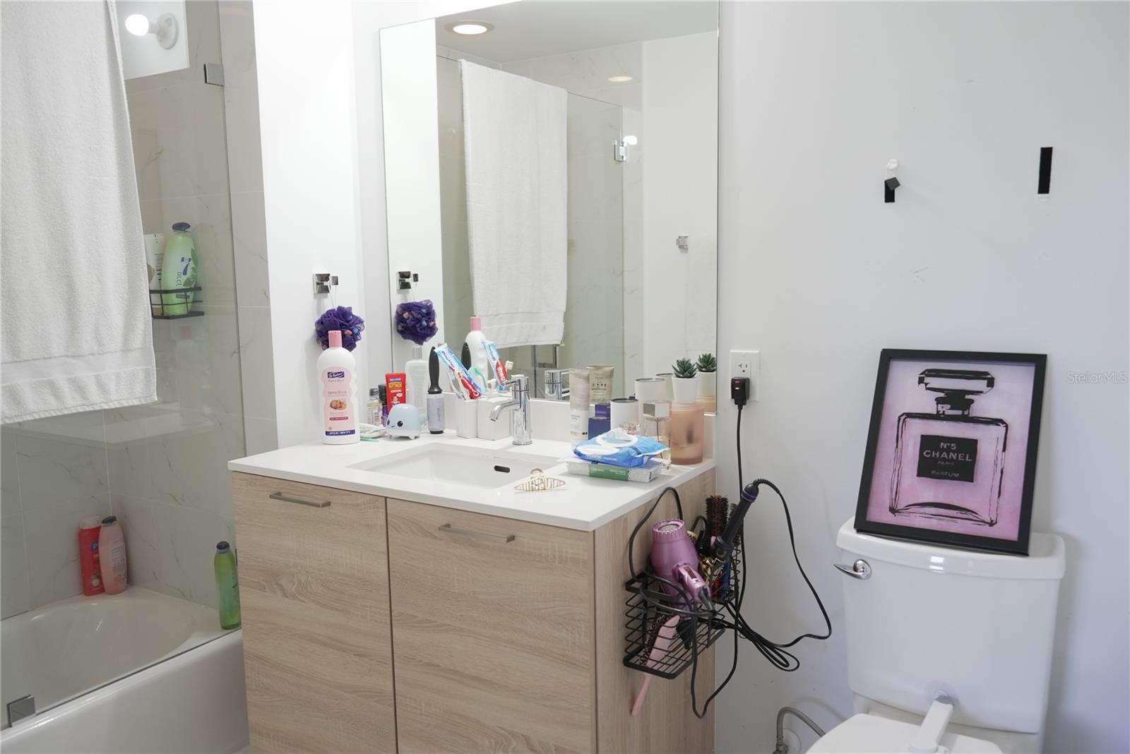 Image 21 of 99 For 16385 Biscayne Boulevard 2806