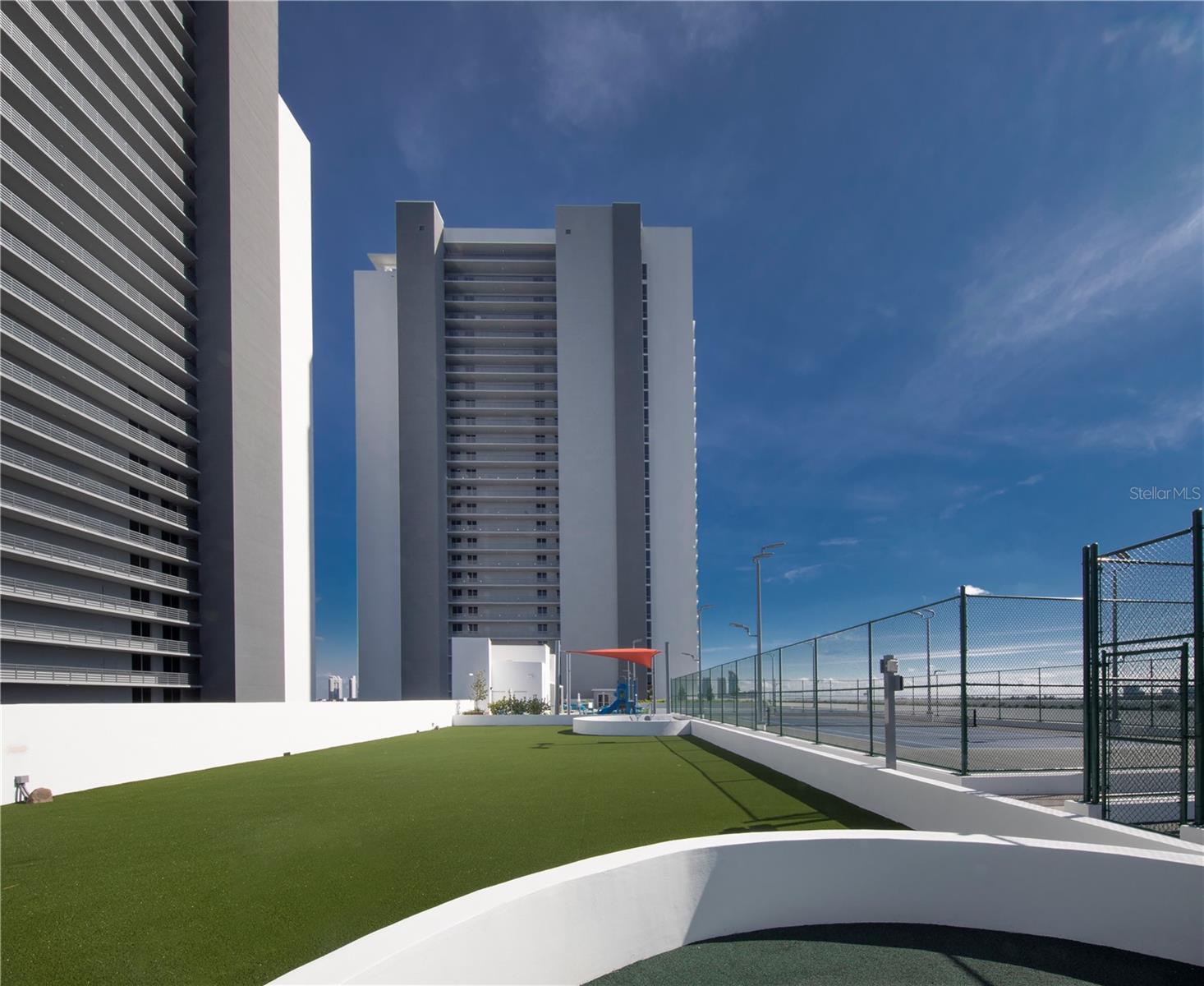 Image 31 of 99 For 16385 Biscayne Boulevard 2806