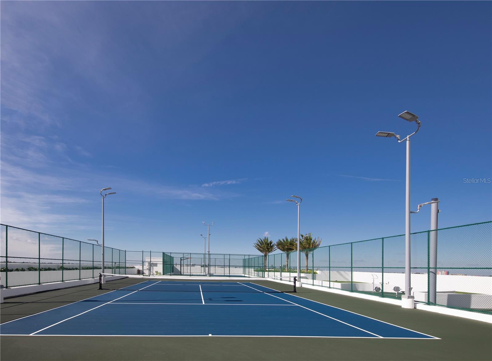 Image 38 of 99 For 16385 Biscayne Boulevard 2806