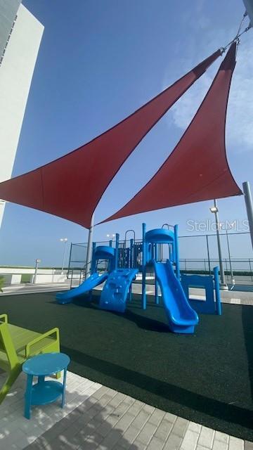 Image 53 of 99 For 16385 Biscayne Boulevard 2806