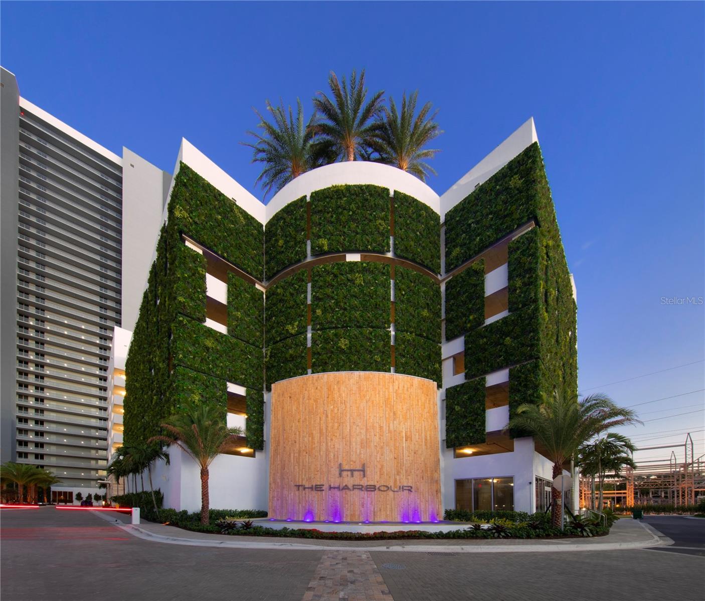 Image 58 of 99 For 16385 Biscayne Boulevard 2806
