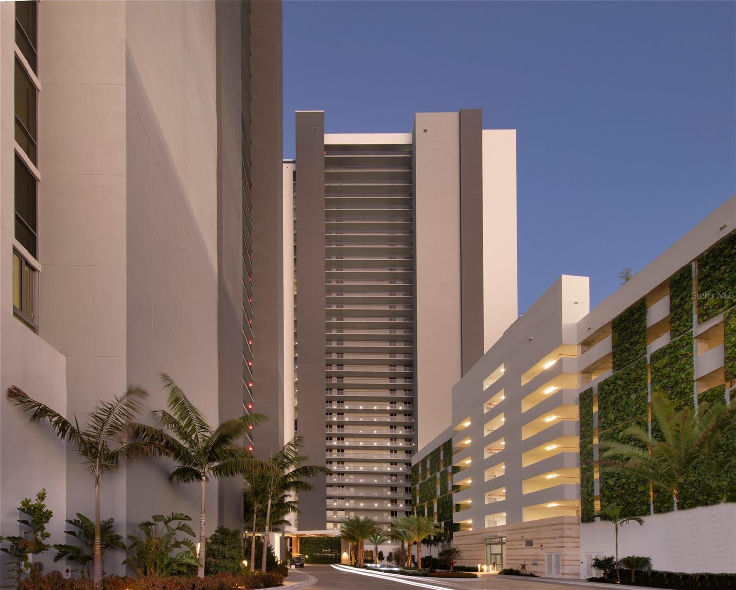 Image 88 of 99 For 16385 Biscayne Boulevard 2806