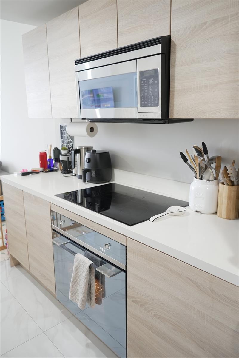 Image 9 of 99 For 16385 Biscayne Boulevard 2806